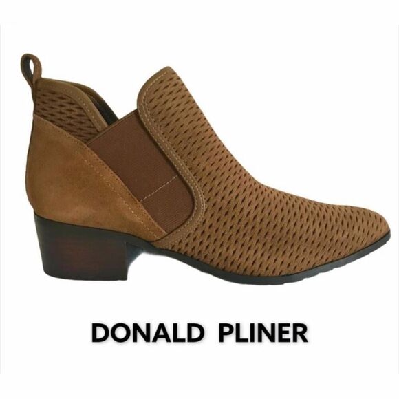 Donald Pliner Darla Brown Suede Perforated Western Chelsea Ankle Boots Booties 6 - Picture 1 of 10